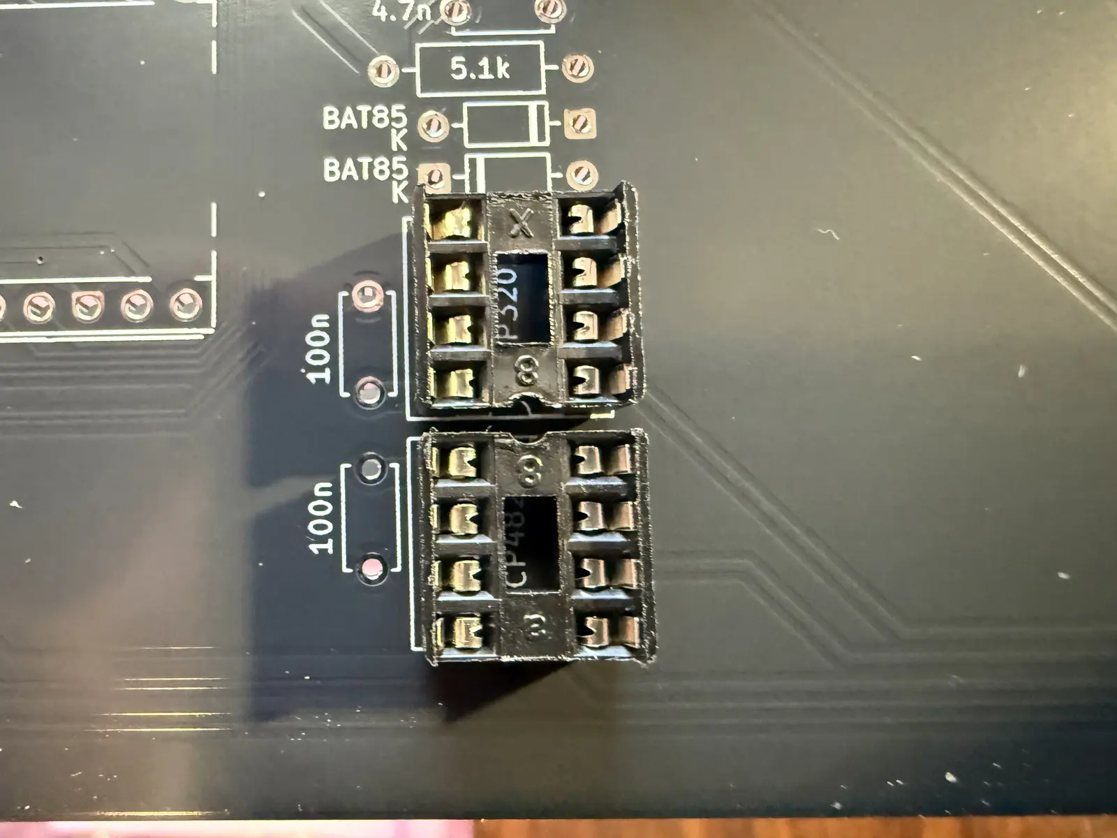 mb_2_sockets